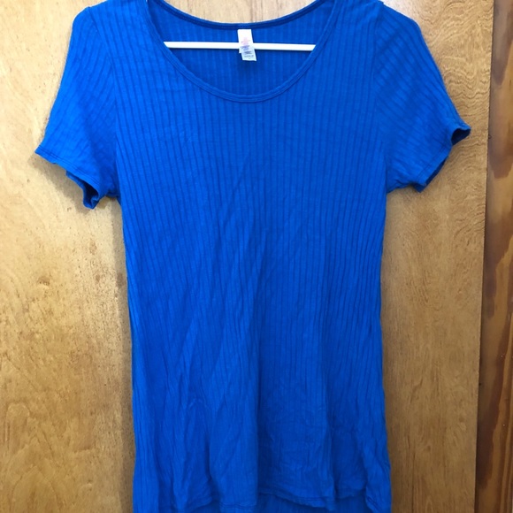 LuLaRoe Tops - LulaRoe Classic Tee LuLaRoe Tops - LulaRoe Classic Tee